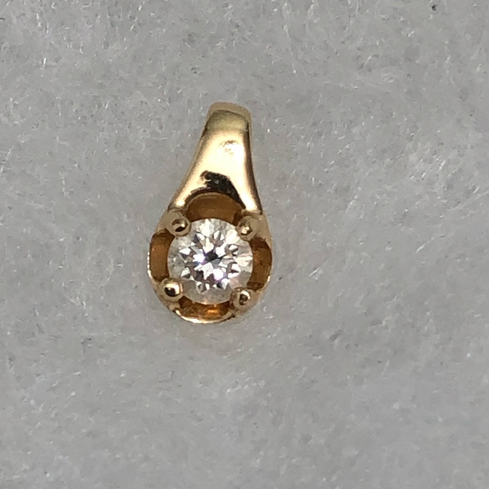 Marked DE 14k Yellow Gold White Stone Pendant